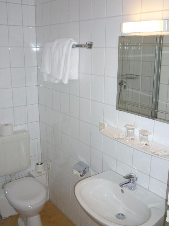 Hotel-Gaststatte Mutter Buermann ヘンミンゲン 部屋 写真